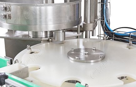 醬菜灌裝機(jī)細(xì)節(jié)